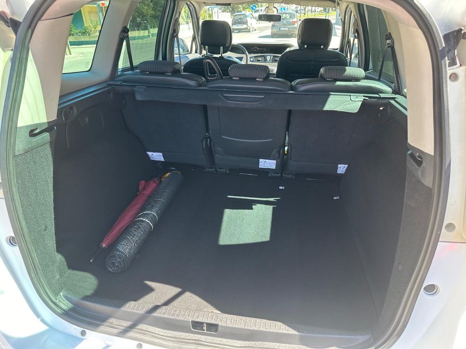 Renault Scenic 5 lugares