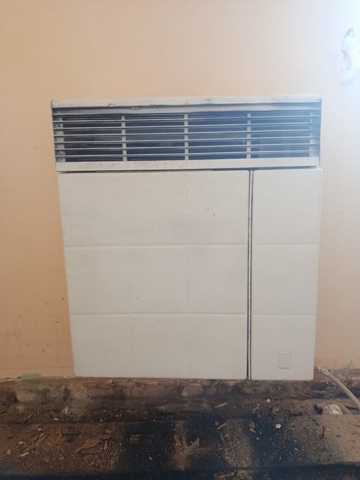 Продаються  2 конвектори ..