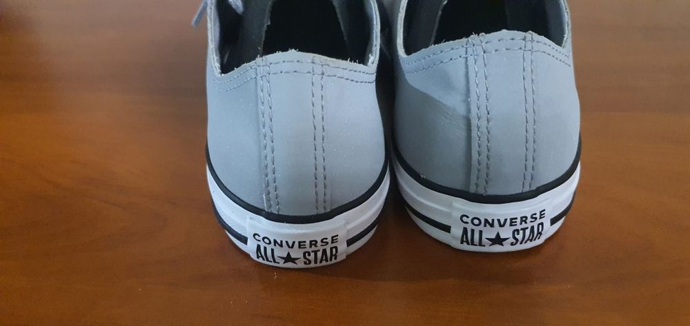 Жінлчі кеди Converse Chuck Taylor Leather and Shine  37.5