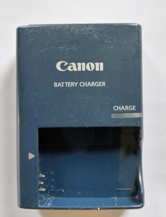 Зарядні пристрої Canon