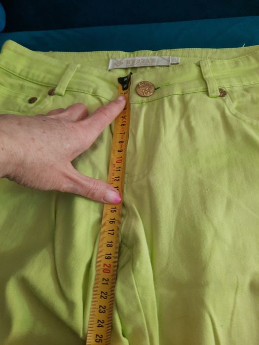 Limonkowe spodnie firmy REDIAL  rozmiar s