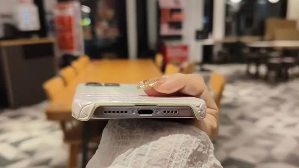 Чохол на iPhone 15 pro