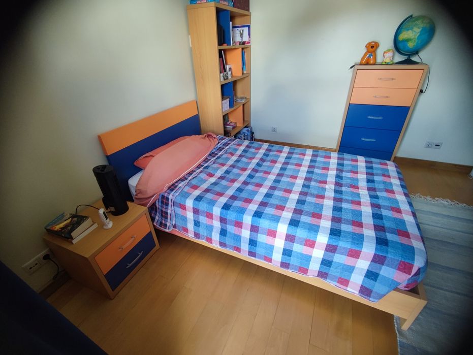 Mobília de quarto de solteiro como novo