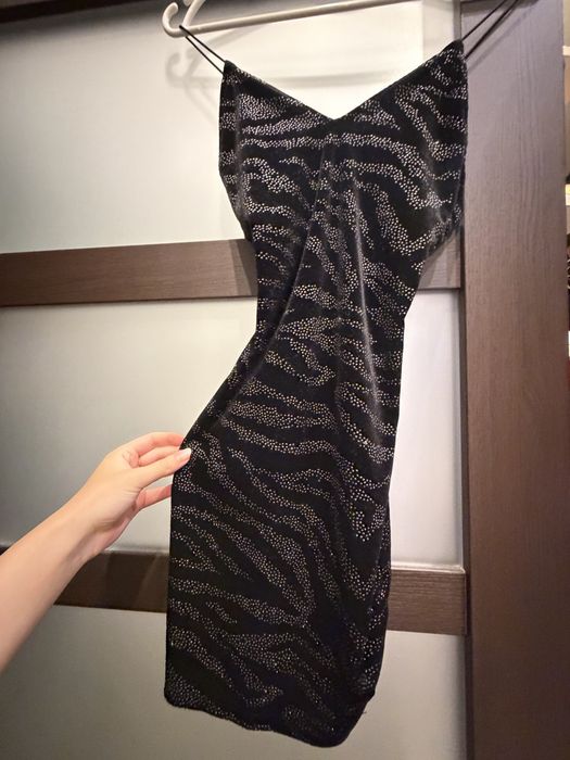 Черное мини с блестками