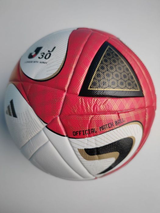 Футбольний м'яч 5 розміру