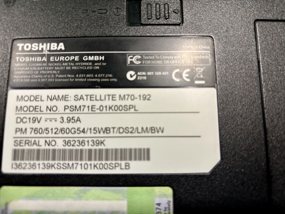 Komputr laptop  Satellite M70-192 dziala ,brak dysku