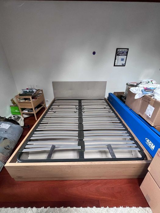 Estrutura Cama c/arrumação e cabeceira da coleção 2023 da Ikea / Bed Frame With Storage and Headboard from Ikea 2023 collection