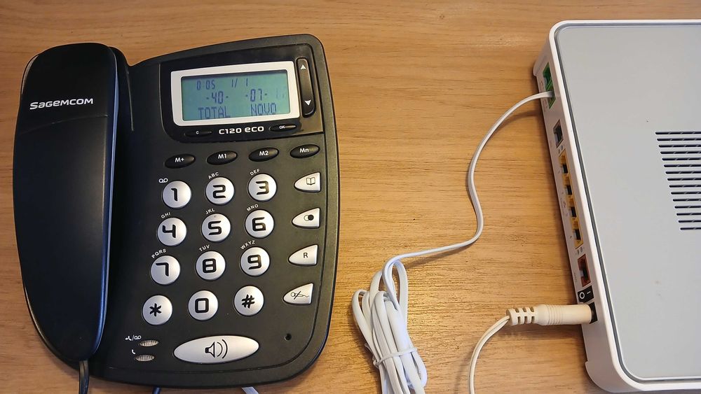 Telefone de Mesa ou secretária p/ router ou tomada RJ11