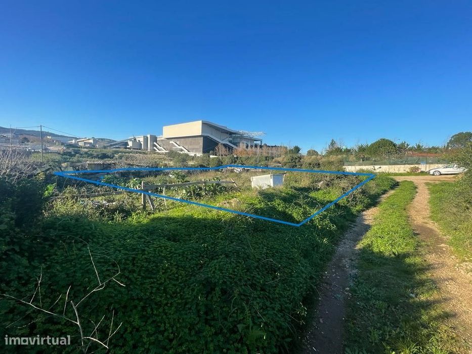 Plot for Sale in Rio de Mouro