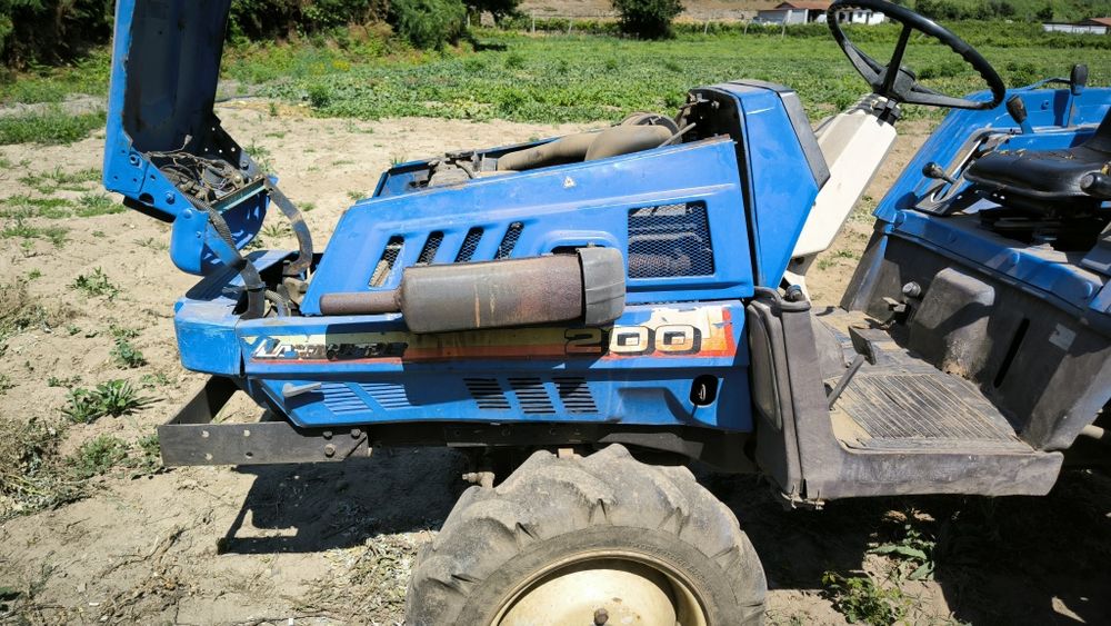 Trator iseki landhop 200