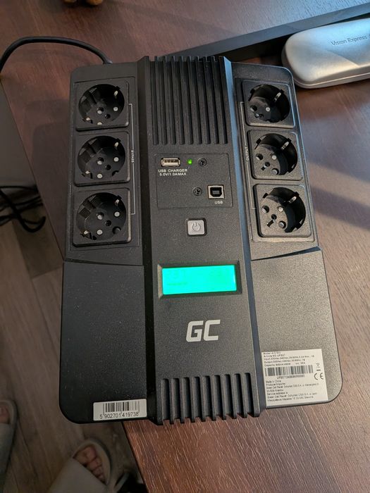 Zasilacz awaryjny UPS Green Cell AiO 800 (800VA / 480W)