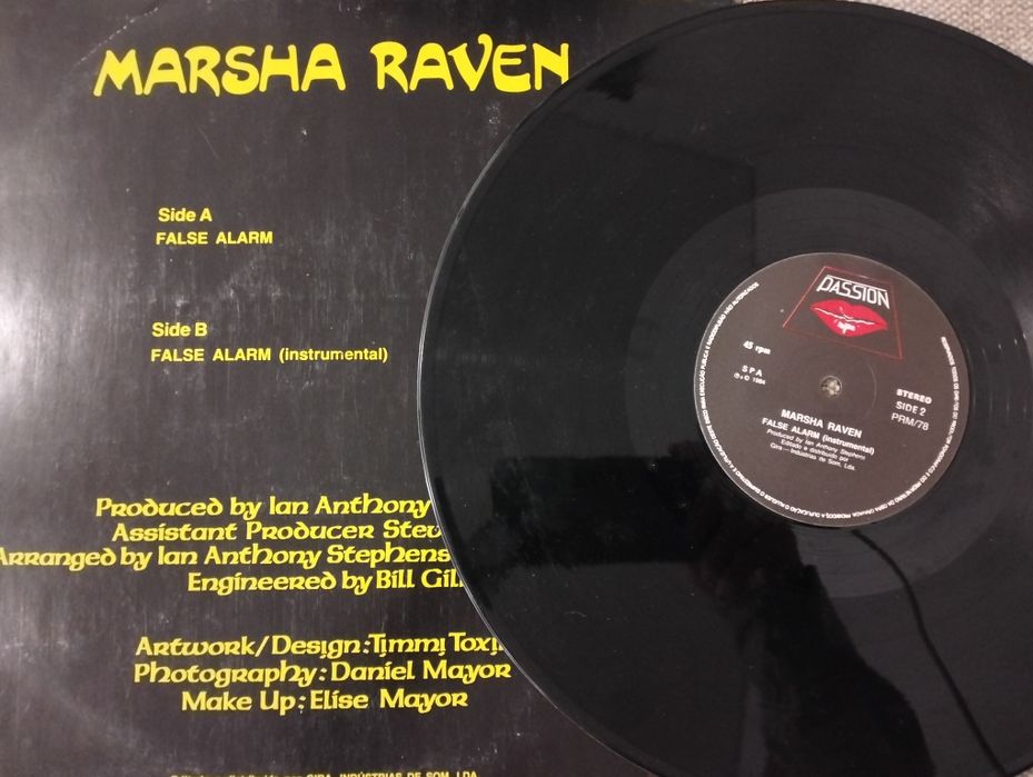 Maxi Single Marsha Raven