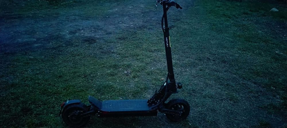 Hulajnoga elektryczna Motus 10 PRO