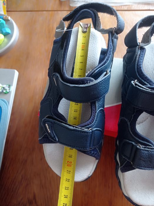Сандалі дитячі нові
