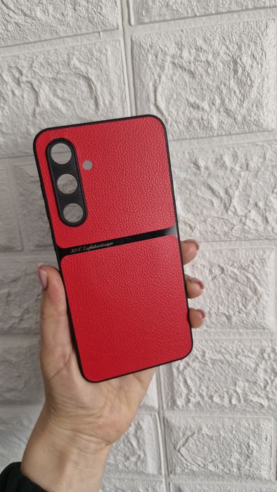 Чохол кожа Samsung S24 FE червоного кольору