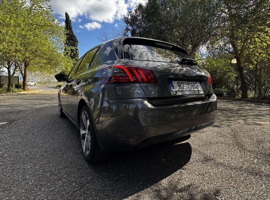 Peugeot 308 Allure 1.5 Blue HDI
