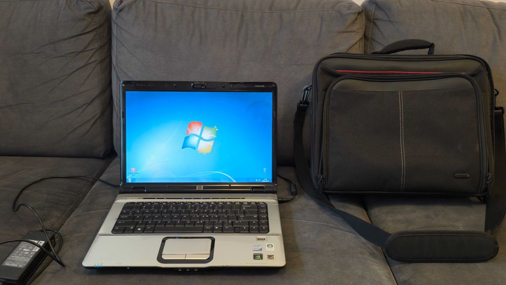 Hp Pavilion DV6700 Notebook PC + torba, pilot, zasilacz stan b.dobry