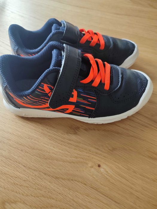Buty dziecięce sportowe r. 30