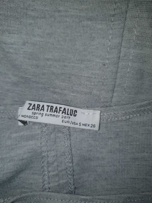 Vestido Zara Cinzento