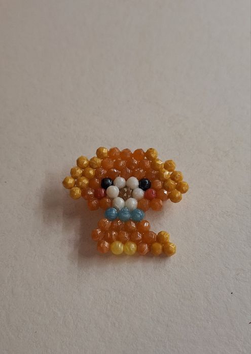 Broszka pies modna i ponad czasowa