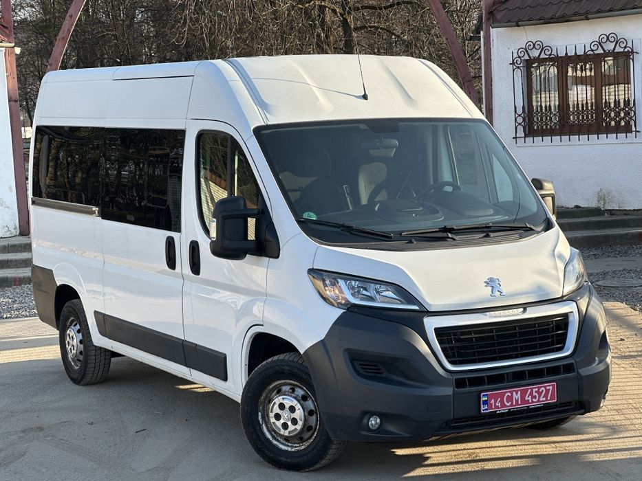 Пасажир 9 місний