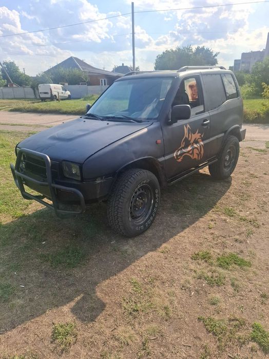 Продаю Ніссан Тірано2