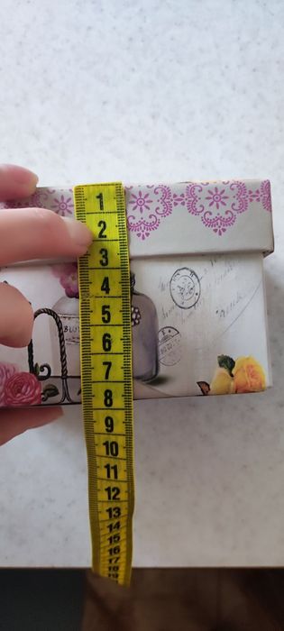 Подарункова коробочка НОВА