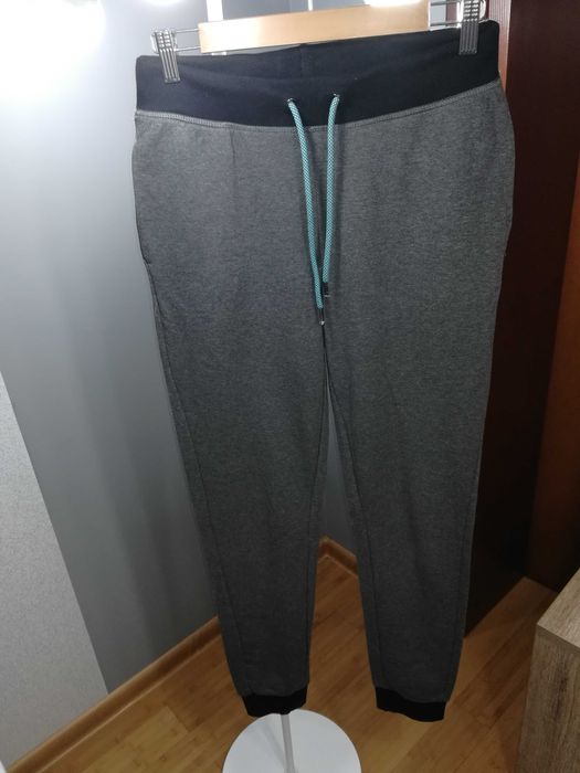 Sprzedam nowe dresy 36/38