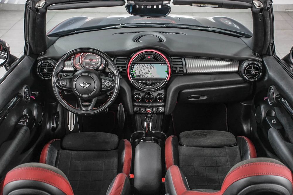 MINI Cabrio John Cooper Works Auto Desportiva