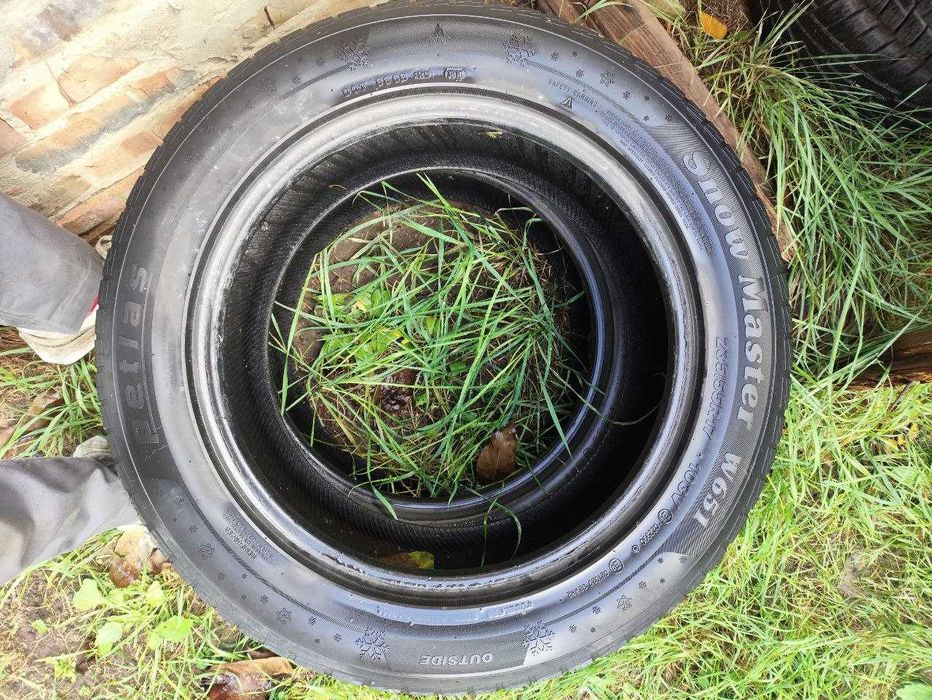 Продам пару зимових шин Snowmaster W651 235/55/17