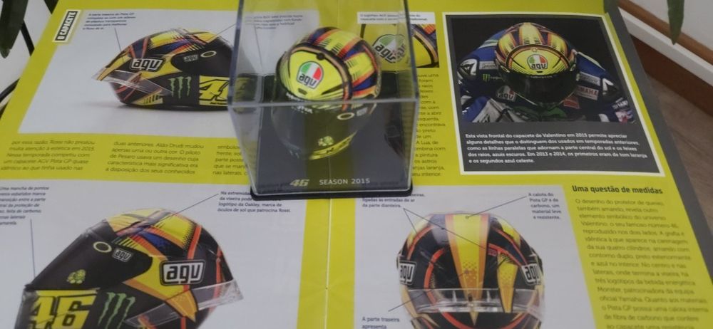 Miniatura Capacete Rossi pre temporada  2015