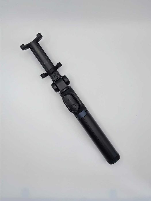 Xiaomi Mi Selfie Stick com Tripé e Comando Bluetooth