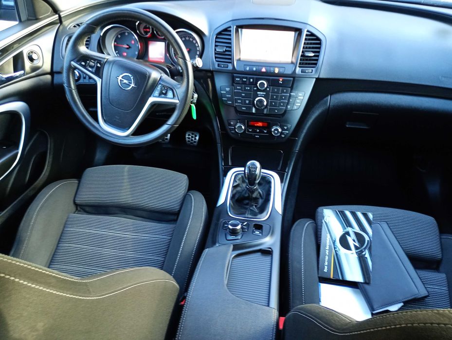 Opel Insignia 2.0 CDTI 2010 r Nawigacja