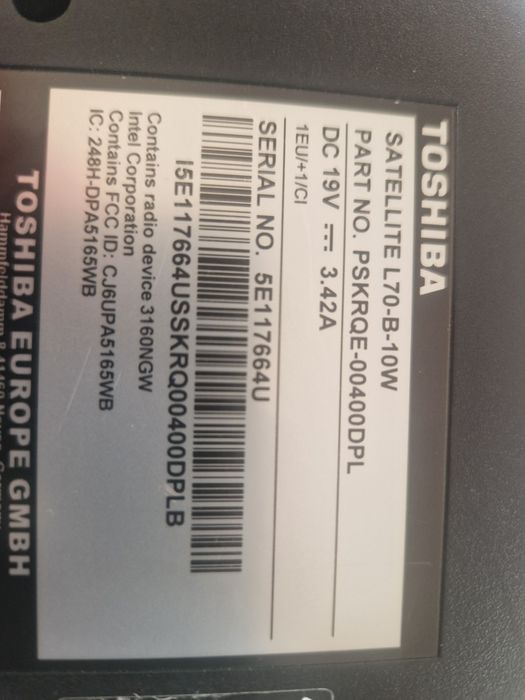 Laptop Toshiba Satellite L70-B-10W