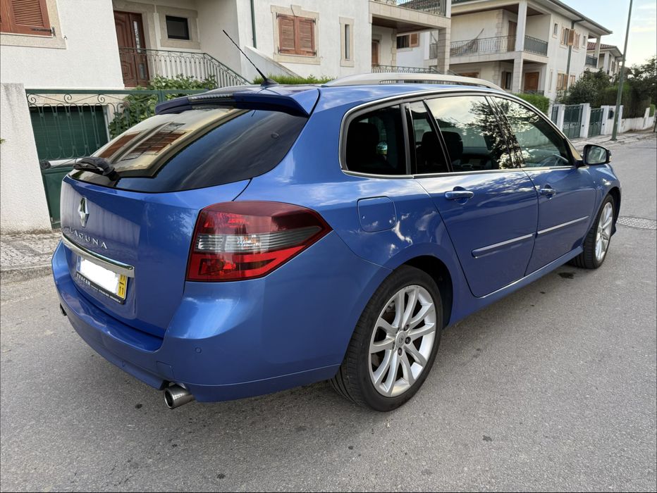 Renault Laguna III Break 2.0 dCi 150 cv 4Control — 2011