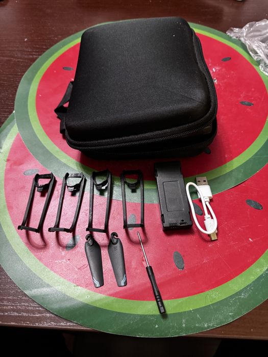 Dron plastikowy new E88pro 4k Hd kamera 2 baterie