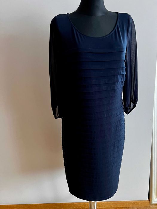 Vera Mont bardzo elegancka sukienka wizytowa granat r.40