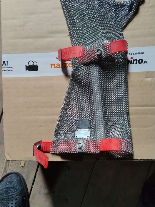 Sprzedam fartuch rzeźnicki rękawice i koszyk na noże