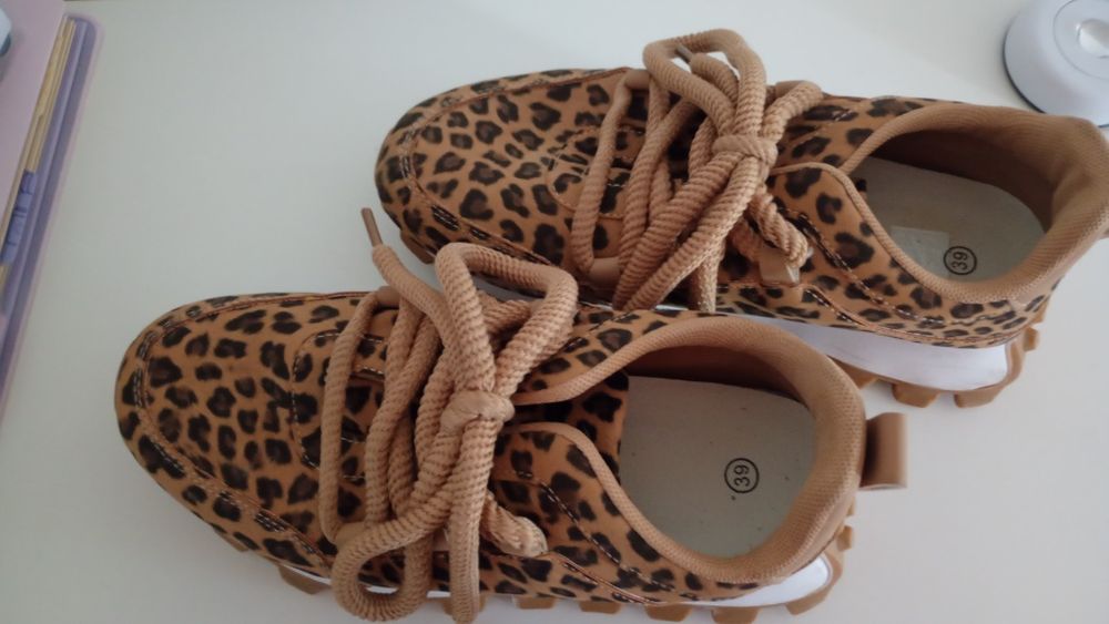 Buty Damskie . Praktycznie Nowe