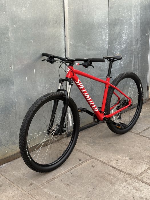 Велосипед Specialized Rockhopper 2023 року (mtb,hardtail)