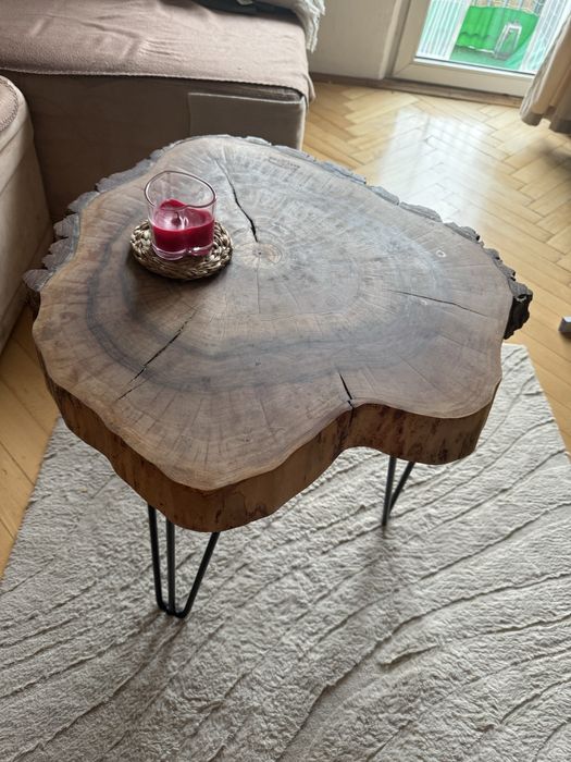 Drewniany stolik kawowy