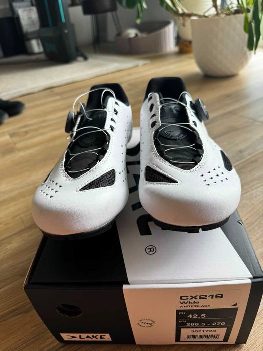 Sapatos de Ciclismo Lake CX219 – Branco/Preto – Tam. 42.5