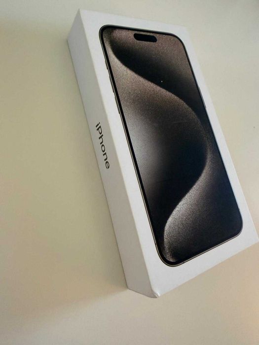 iPhone 15 pro max Natural Titanium 256GB