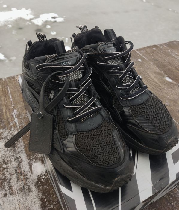 Off White Be Right Back