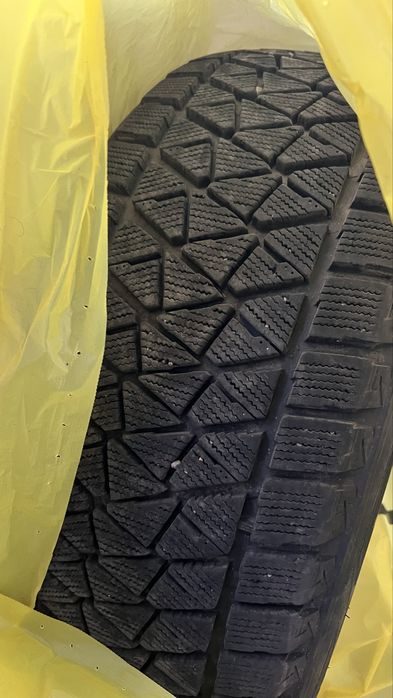 Зимня резина BLIZAK BRIDGSTONE 275/45/R20