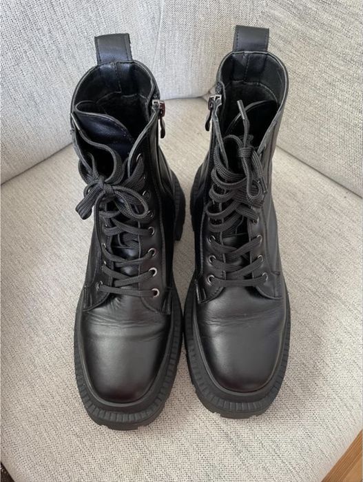 Черевики на байці