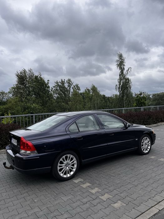 Volvo s60.