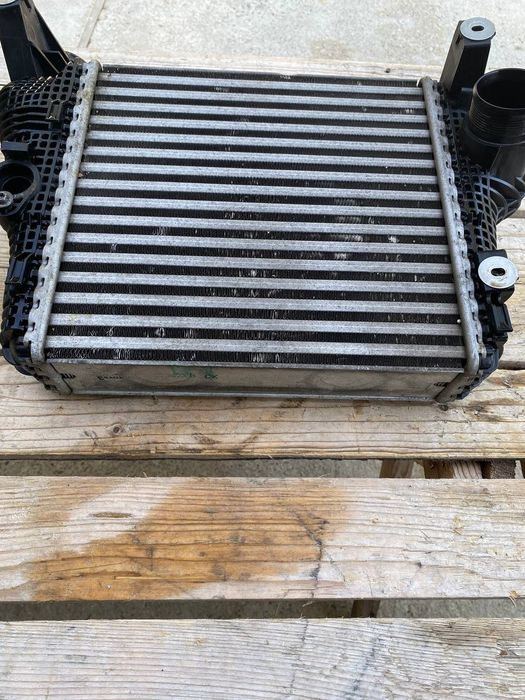 Porsche Macan 95b до рестайл радиатор интеркулера левый