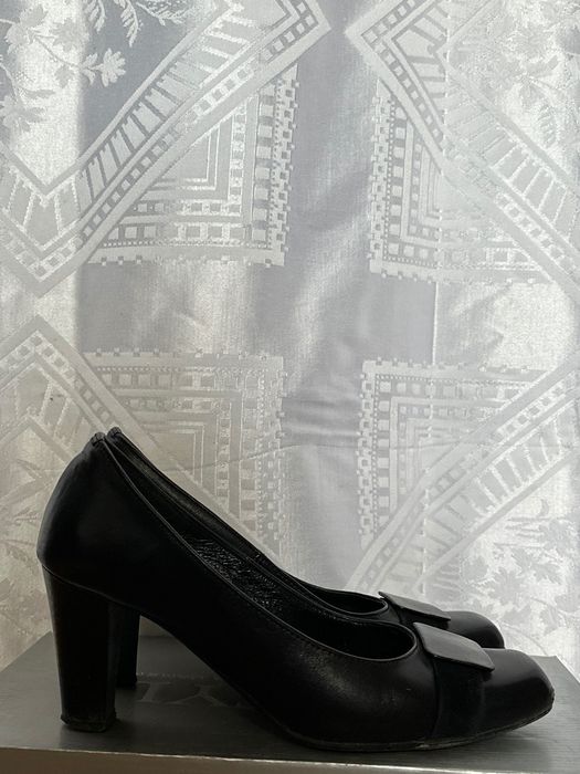 Klasyczne Czarne Czółenka Retro (Vero Gomma)