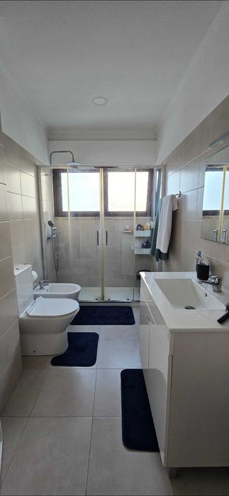 Quarto para arrendar em Sacavem